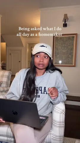 Please take my phone, thanks  #hosting #homemaker #tokyotoni 