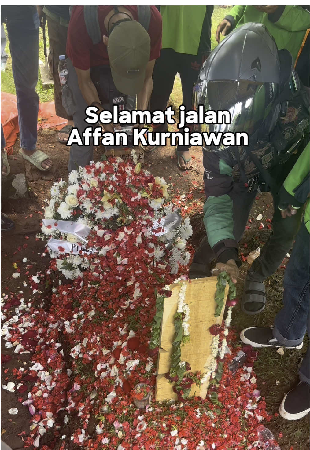 💔 (suasana pemakaman Affan Kurniawan)