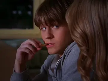 Ohh babydoll 🌚#theocedit #ryanatwood #sethcohen #dominicfike #theoc 