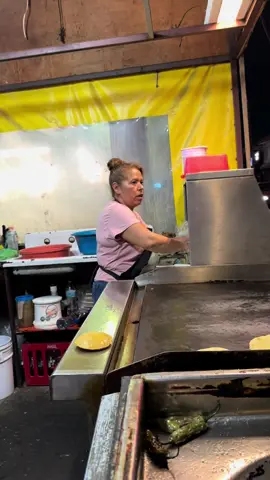 Todavía le queda asado?😂 @los gemelos pantera 