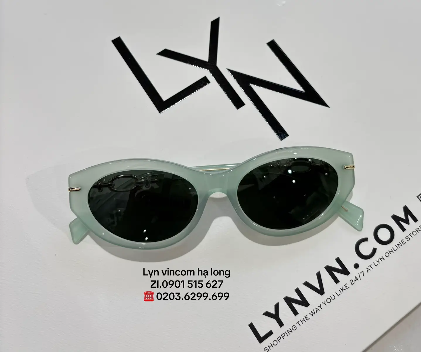 🕶 KÍNH RÂM KHÔNG CHỈ CHE NẮNG, MÀ CÒN NÂNG TẦM OUTFIT CỦA BẠN. LYN HẠ LONG SẴN ĐỦ MẪU CHO CÁC NÀNG LỰA CHỌN NHA 🥰 🇻🇳 MỪNG LỄ QUỐC KHÁNH – GIẢM 20% TẤT CẢ SẢN PHẨM. Đại lễ thêm rộn ràng cùng ưu đãi 20% tất cả sản phẩm tại LYN VINCOM HẠ LONG  ✨ 🗓️ Thời gian: 28/8 – 3/9/2025  Mọi chi tiết xin vui lòng inbox trực tiếp để được nhân viên tư vấn thêm.  🎈Địa chỉ : tầng 1 L1-15 -TTTM Vincom Plaza Hạ Long 🕐 Open: 9:00 - 22:00   Zalo: 090,1515,627  Hotline : 0️⃣2️⃣0️⃣3️⃣, 6️⃣2️⃣9️⃣9️⃣,6️⃣9️⃣9️⃣ 🔖 𝐓𝐡𝐚𝐧𝐤𝐬 𝐟𝐨𝐫 𝐜𝐡𝐨𝐨𝐬𝐢𝐧𝐠 𝐮𝐬 ❤︎ #Lyn #VincomPlazaHaLong #Vcreator