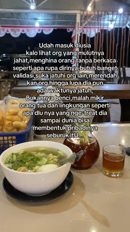 Tidakkah engkau tau singa ditakuti karena dia pendiam,sedangkan anjing dijadikan mainan karena terlalu banyak menggonggong