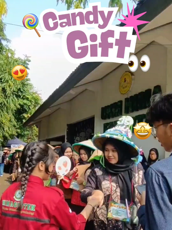 👀Candy gift detected🍭💌 Little gift, welcome sweet 💢 ‼️  Hayoo siapa nih yang kemarin beruntung dapet permen🤔?? Komen dongg maniss🤩 Semangat dalam menjalani perkuliahan ya teman-teman. Welcome to new juorney agrotekers🌱 #agroteknologi  #himagrotekfapertaunsoed #himagrotekselaludihati  #fyp 
