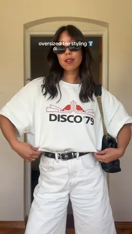 Nothing better than a great crisp white oversized tee 🪩 @VRG GRL #OOTD #oversizedtee #outfitideas #australianoutfit #loosefitoutfit 