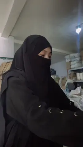 Adakah yg bisa bantu aku beres2 di toko, atau kasi semangat jauh aja deh😁🥰 #vidioviraltiktok  #fypシ゚viral 
