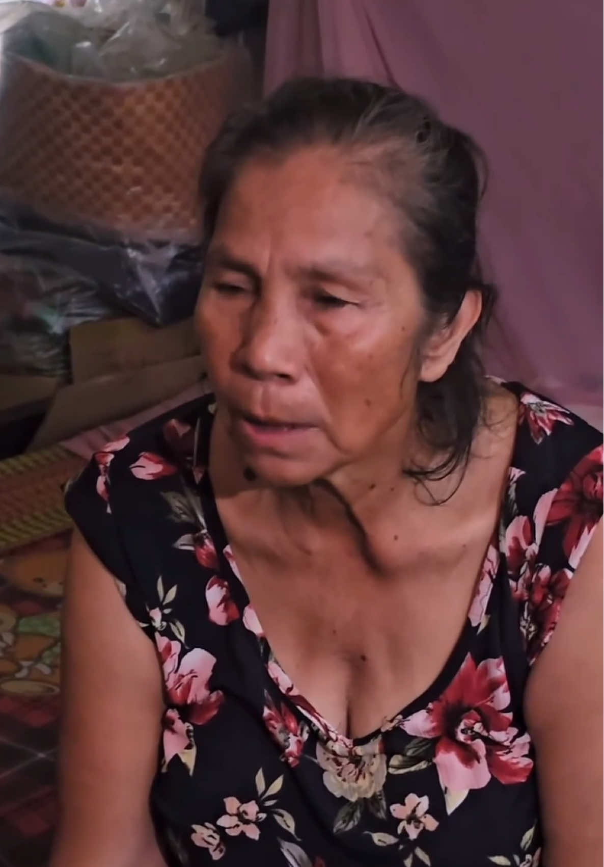 Cô Giao bật khóc khi nghe con gái chửi mình 