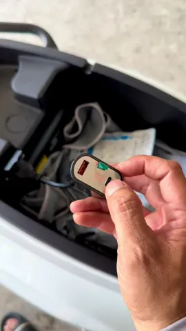 Chạy cũng sạc Không chạy sạc cũng sạc #vinfast #evo200 #xedien #dochoixemay #flypシ 