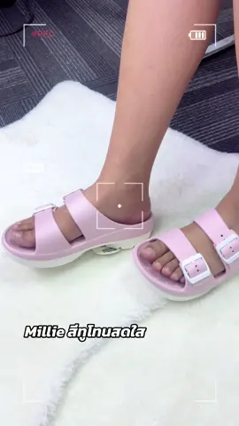 ใหม่ Millie สมดุลแห่งความสบาย มีสายคาดปรับระดับได้ นุ่ม ทนทาน ดูแลรักษาได้ พื้นรองเท้า memory cushion รองรับแรงกระแทก #รองเท้าเพื่อสุขภาพ #รองเท้าสกอลล์ #scholl #Schollthailand #รองเท้าแตะ 