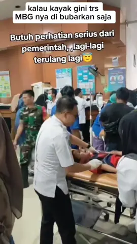Ratusan Anak Keracunan Makanan Bergizi Gratis #Viral 