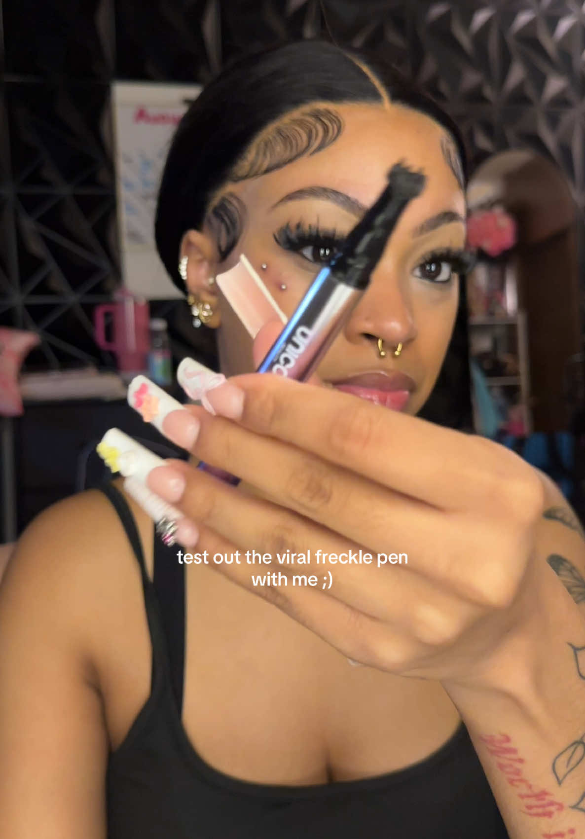 im in love with this :) #fypシ゚viral #foryoupage #frecklepen #makeup #tiktokmademebuyit 