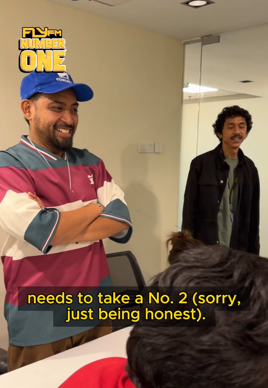The whole Fly Team is missing Ean right now 🥹 What a sight to see. Hang in there Merde-CAR Man, you are almost at the finish line! Our Merde-CAR Man is still hitchhiking, still counting on Malaysians. Ean’s journey is nearly complete, but he cannot cross the finish line without you. 📍 Next stop: Negeri Sembilan! Who is ready to help Ean push through and complete this journey with a CAR-ride? Your likes and shares fuel the mission. This is not just Ean’s story, it is Malaysia’s story of unity 🙌 @Anwar Ibrahim  @Fahmi Fadzil  #MerdeCARMan #PalingMalaysia #FlyFM #FlyFMNumber1