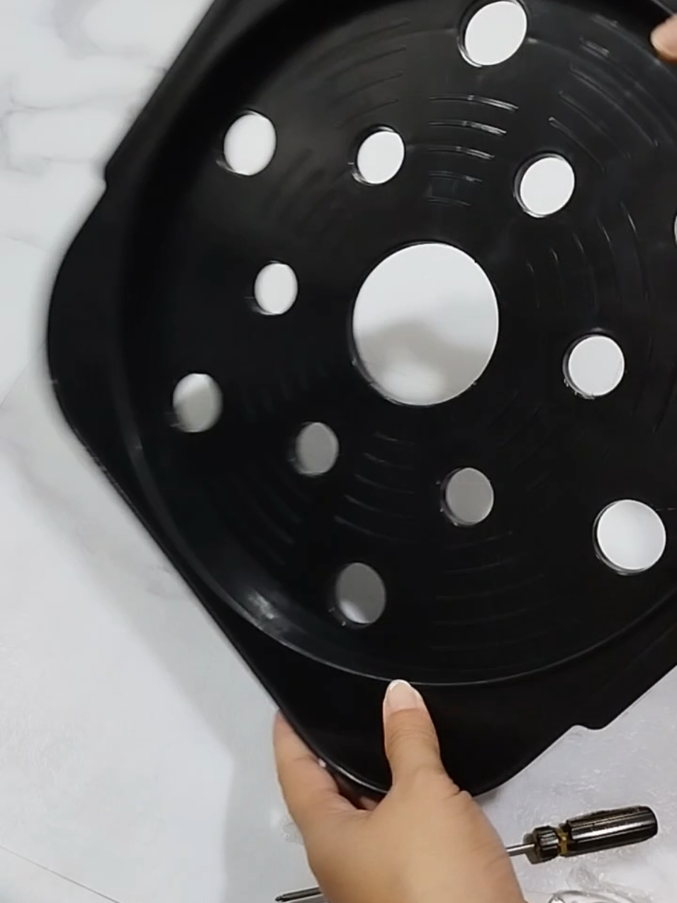 para sa mga gumagamit ng lpg sa bahay need nyo rin ng ganitong gas tank tray para mas mabilis iusod usod ung tanke ng gas pgmaglilinis or magpapalit.. #gastankrack #gastankroller #gastanktray #gastankholder 