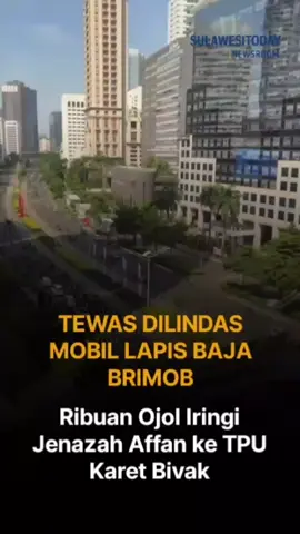 ‎Ribuan Ojol Iringi Jenazah Affan ke TPU Karet Bivak ‎ ‎Ribuan driver ojek online memadati jalanan menuju TPU Karet Bivak, Jakarta, pada Jumat (29/8), untuk mengantar jenazah Affan Kurniawan (21) ke peristirahatan terakhirnya. ‎ ‎Lautan ojol terlihat mengiringi mobil jenazah sebagai bentuk dukungan dan bela sungkawa terhadap rekan seprofesi yang menjadi korban dalam aksi demonstrasi yang berujung ricuh. ‎ ‎Affan adalah driver ojol yang tewas tertabrak kendaraan taktis Brimob saat unjuk rasa di Pejompongan pada kamis 28 Agustus 2025. ‎ ‎#Sulawesitoday #ojolaffan #brimoblindasojol #prabowo