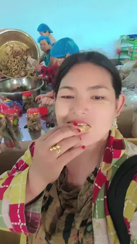 #ထမင်းရှင်များကျန်းမာချမ်းသာကြပါစေ🙏🙏🙏 #ဘဝကိုအရှုံးမပေးကြသူးများ💪 