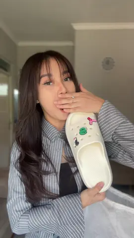Saat ini sedang ada prommo di toko, buruan cek sekarang! ada GIVEAWAY + diskon! komentar sebanyak banyaknya berkesempatan 3 orang followers mendapatkan gratis product @nomor9live @NOMOR 9 OFFICIAL STORE #nomor9sandals #nomor9rasasandals 