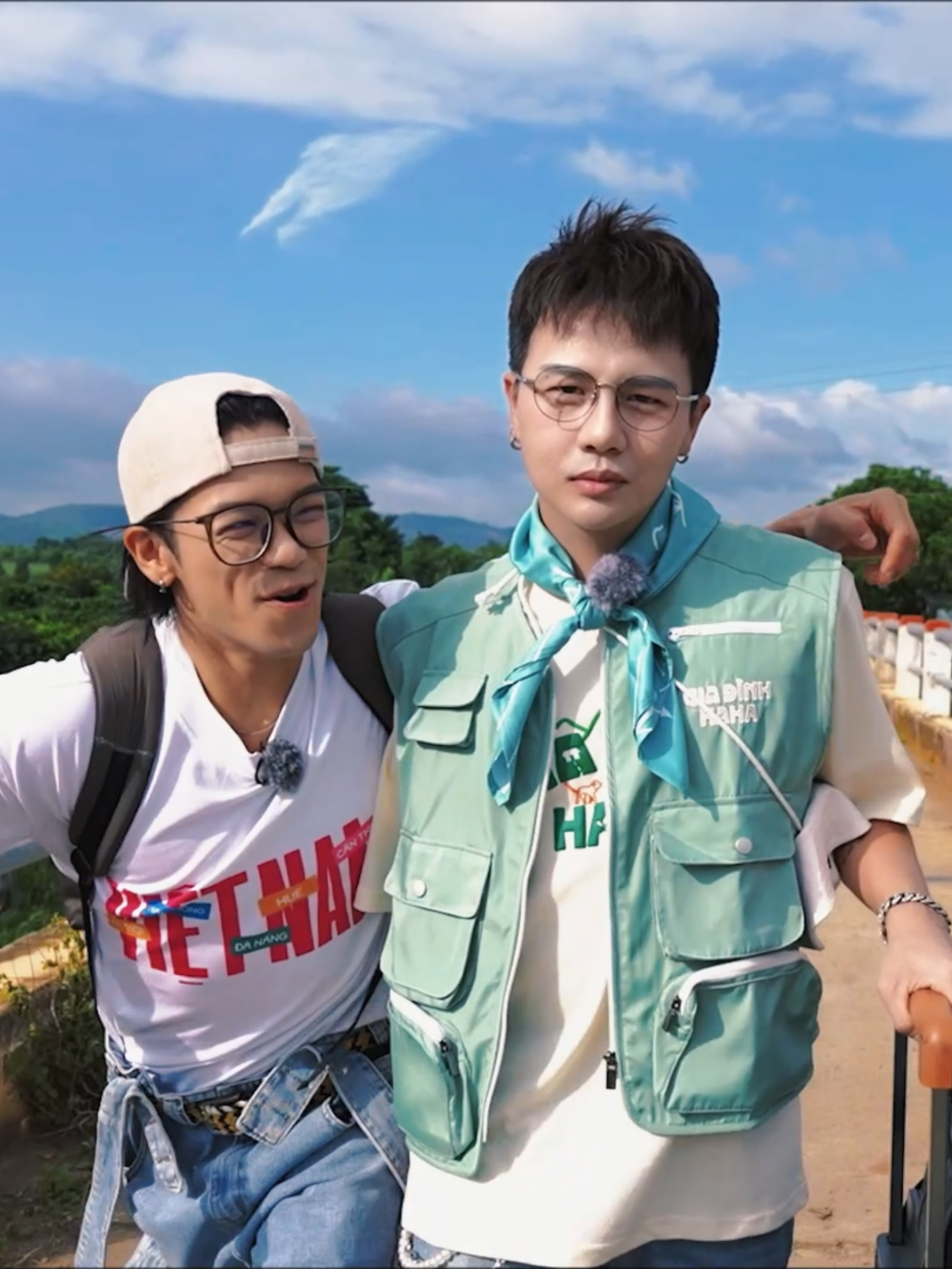 Chặng mới bắt đầu: ❌ Chào mừng Tóc Tiên và (S)TRONG Trọng Hiếu đến với gia đình ✅ Chào mừng Duy Khánh và Tóc Tiên và (S)TRONG Trọng Hiếu đến với gia đình #GiaDinhHaha #AnhTraiVuotNganChongGai