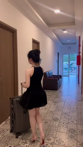 Nghe nói mở cửa phòng là auto lên xu hướng #vinhhy #xuhuong #fyp 