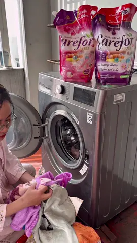 Vừa sạch vừa thơm mà lại còn đang có deal nên các Mom tranh thủ nha ! #n#nuocgiatC#Careforn#nuocgiatCareforg#giatxan#nuocgiatxa