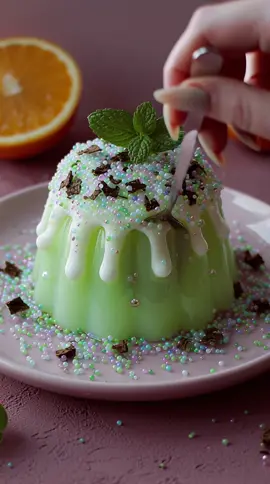 Daily mint panna cotta with shaved choco on top 🤭