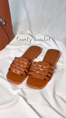 Lawa dooh sandal ni! Perfect for daily wear ✨ #sandalwanita #sandalwanitamurah #womensandals #flatsandals #sandalperempuan 