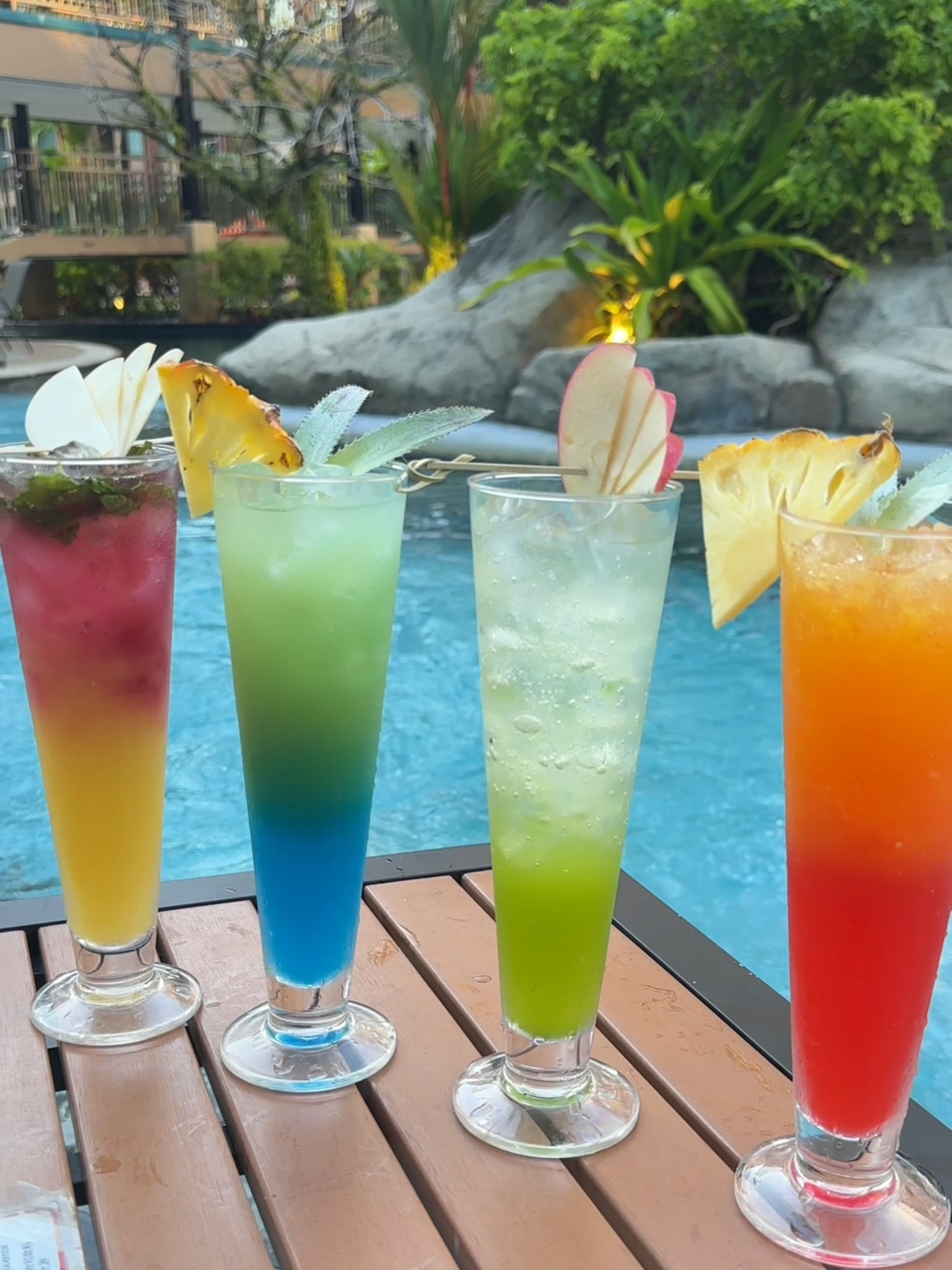 Rejuvenate your senses as you take a refreshing swim and sip on a perfectly chilled drink from our Pool Bar. 🌊🍹 Enjoy the ultimate blend of relaxation and indulgence, where every dip and every sip creates the perfect tropical escape. #Novotel #NovotelPhuketVintagePark #NovotelPhuket #EscapeYourWay #Familytrip #PhuketBestFamilyTrip