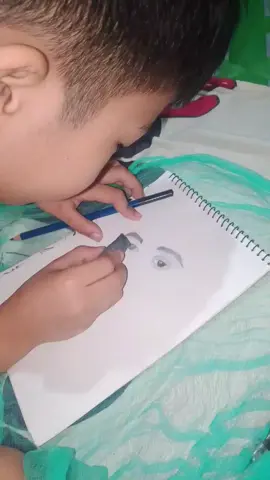 Sa tulad nyang 9 na taon, lmahirap pang iguhit yung mukha ng tao. But nice try nak 👏🥹 #drawing #art #artwork #pencildrawing 