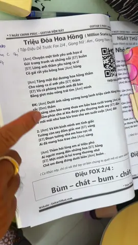 Mỗi bài có kiểu rãi riêng dễ học nha cả nhà 🥰🎼 #guitar 