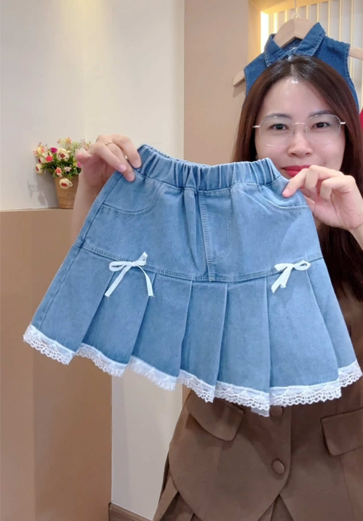 Chân váy cho bé mix cả thế giới ah #quanaobegai #chanvaybegai #bongkids #viral 