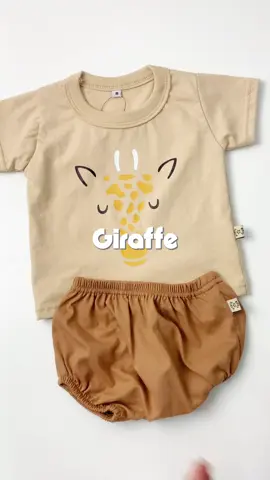 Outfit simple tapi gemesnya maksimal!!😍💛 Setelan Candy Animo emang jadi andalan bunda buat si kecil!🥰✨ #setelananak #anak #bajuanak #bajubayi #outfitanak 