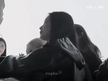 #rupha  … I'd let the world burn Let the world burn for you This is how it always had to end If I can't have you then no one can I'd let it burn I'd let the world burn Just to hear you calling out my name Watching it all go down in flames #ruka #pharita #rupha #babymonster 