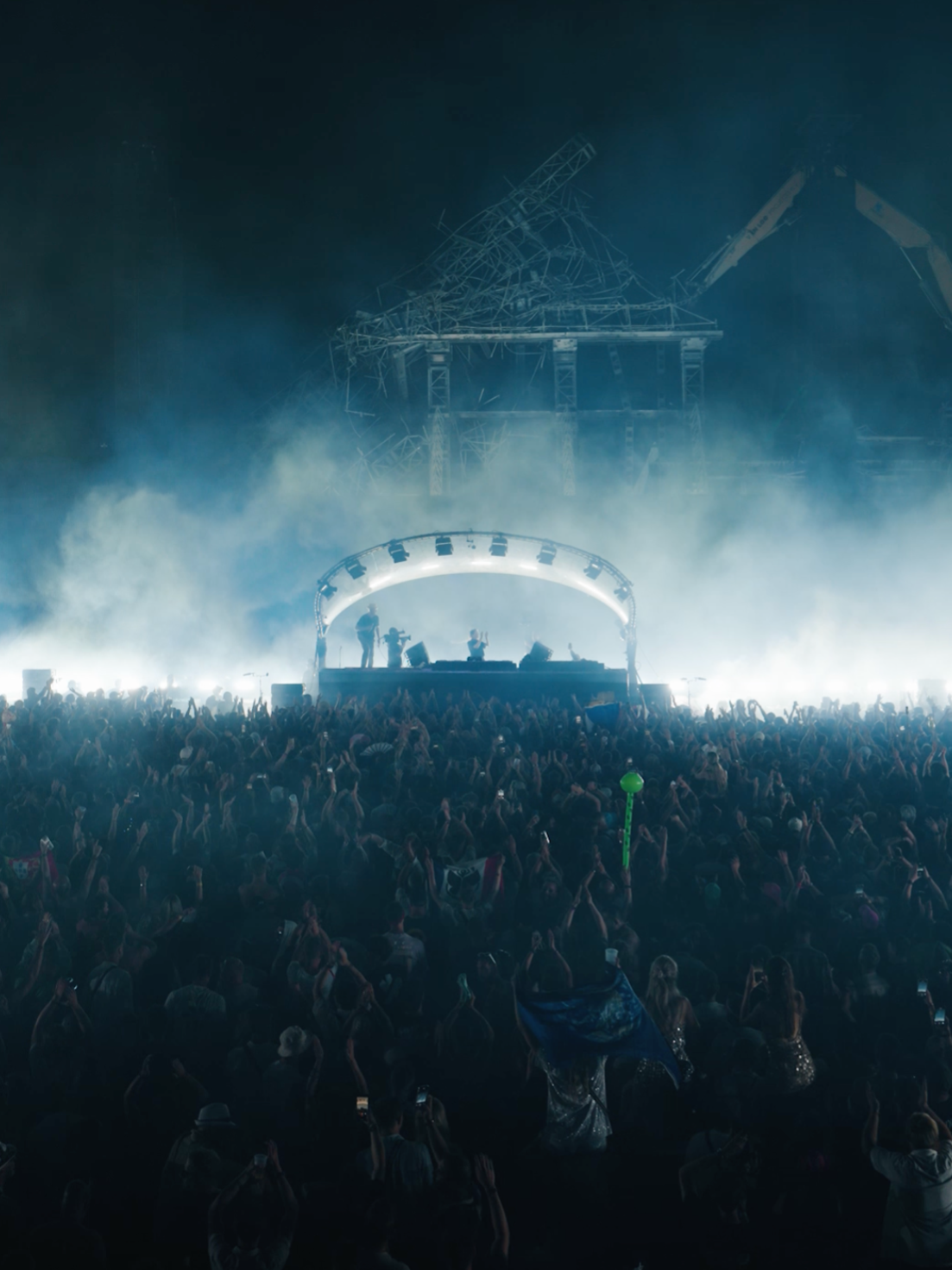 The closing of the closing of the main stage of @tomorrowland 🐺