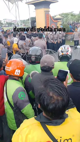 demo ojol di Polda Riau #saveojol 