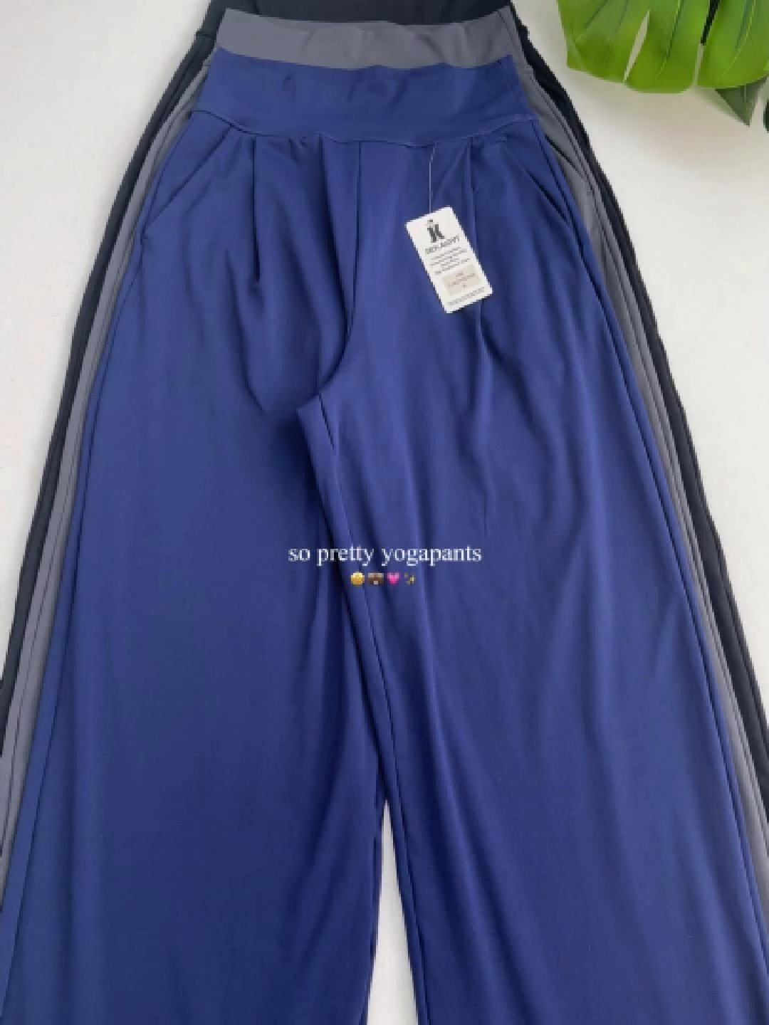 I don't believe it either, but it is indeed very suitable for office wear✨ and it is made of yoga pants #jekaoyi #jekaoyichicease #OOTD #fashion #womenswear #womenspants #officeoutfit #pants #casualpants #officepants