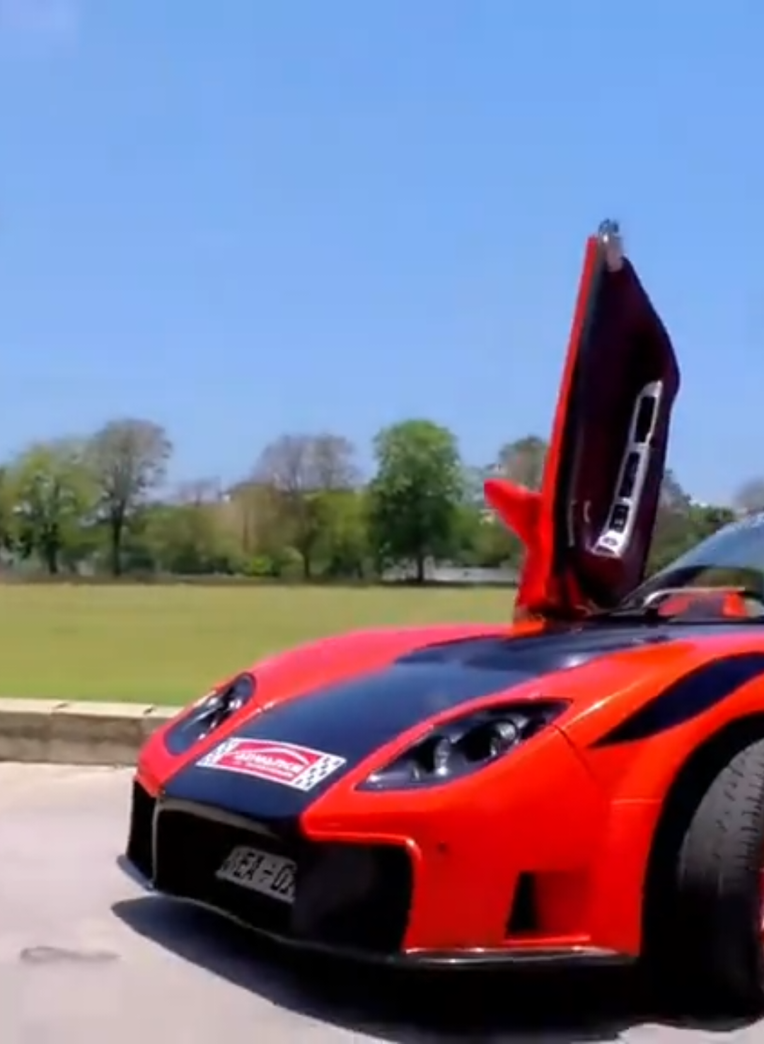 The legendary Mazda RX-7 Pure JDM spirit, rotary power, and timeless design. A true icon that every car enthusiast dreams of. #carspotting #carlovers #trending #srilanka #itashasrilanka 