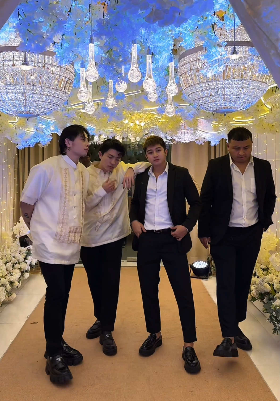 Pinasayaw ang mga tito @karl.limpin on Insta 🥶 @Agassi Ching @Jim Morales 🍫 on IG 