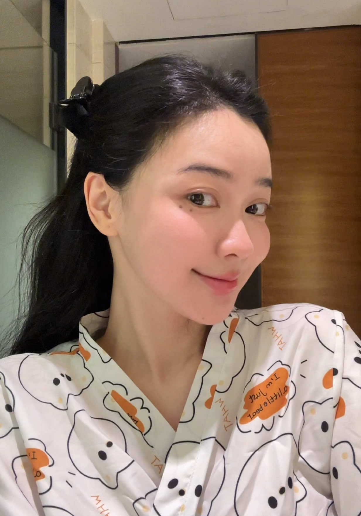 Đang có hơn một chục hộp mặt nạ dưỡng “ tờ-rắng “  dành tặng cho mn nhe, Vic đang xin thêm quà chơi minigame nữa ớ, hẹn mn lúc 19:00 29.8 nha ☺️