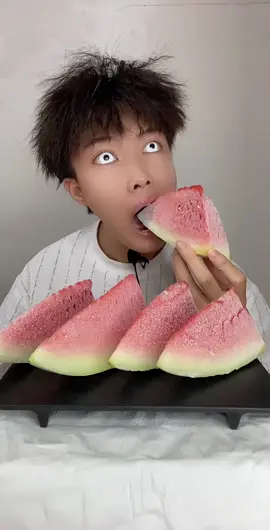 #iceeatingasmr #mukbangvideo #asmr #iceeating #fyp 