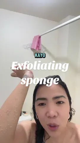 Trust me maganda syang gamitin kung gumagamit kayo ng whitening soap, this scrub or sponge help para matanggal Ang mga dry skin or libag #sponge #exfoliating #whitening 