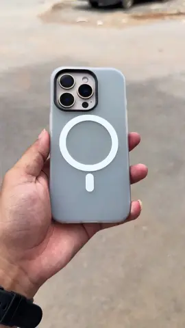 Ốp chống sốc chống va đập trầy xước hạn chế bám bẩn vân tay #viralvideo #phukiendienthoai #oplungmagsafe #phukiensamsung  #oplungiphone 