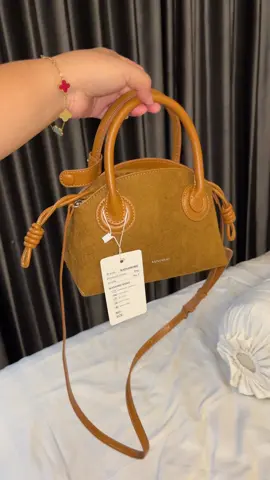#tascantik #tasselempang #handbag 