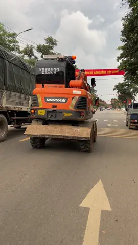 K lên sóng ae lại tưởng bán máy rồi#xhuonggggg🐰 #doosan #mayxuc #nghenghiepcuatoi 