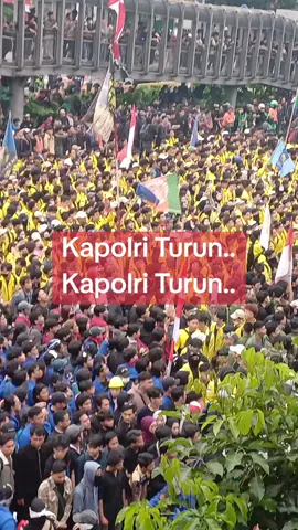 Mahasiswa tuntut Kapolri Turun di Polda Metro Jaya 