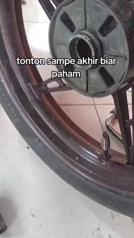 ni bagi yang nanya cara pnp in velg njmx ke vixion new #vixion #trending #vixionkomorod #vixion_modifikasi #tutorial 