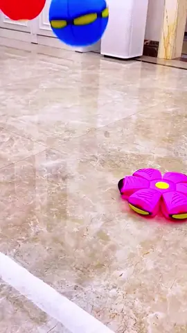 Bola Voadora Mágica Com Led Br#foryou #goodthing #fyp #tiktokmademebuyit #tiktokshopindonesia 