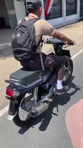 sekolah numpak grand pora nyeni masee 😋😩 #astreagrandbulus  #astreaindonesia  #astreagrend.id #fyp 