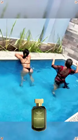 Este es un verdadero perfume de feromonas naturales y puras, hombres, no podéis vivir sin él.