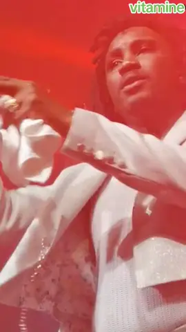 musique sénégalaise ❣️❣️ wally B seck artiste Sénégal #pourtoi #viral_video #tiktokviral #viralllllll #galsen221🇸🇳🇸🇳 