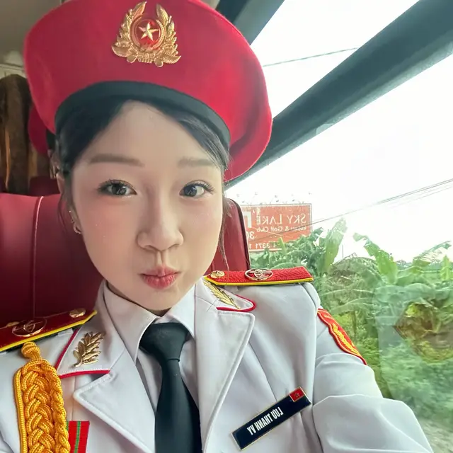 Em gửi cả nhà thông tin ạ: Tuyến 1 - Số 5 hàng 1 ~ Trộm zía lớp makeup sau 12 tiếng vẫn okila, mai tổng duyệt mng gặp em coi có giống trên ảnh hem nèee 🤭🙆🏻‍♀️ #a80 #cobodoi