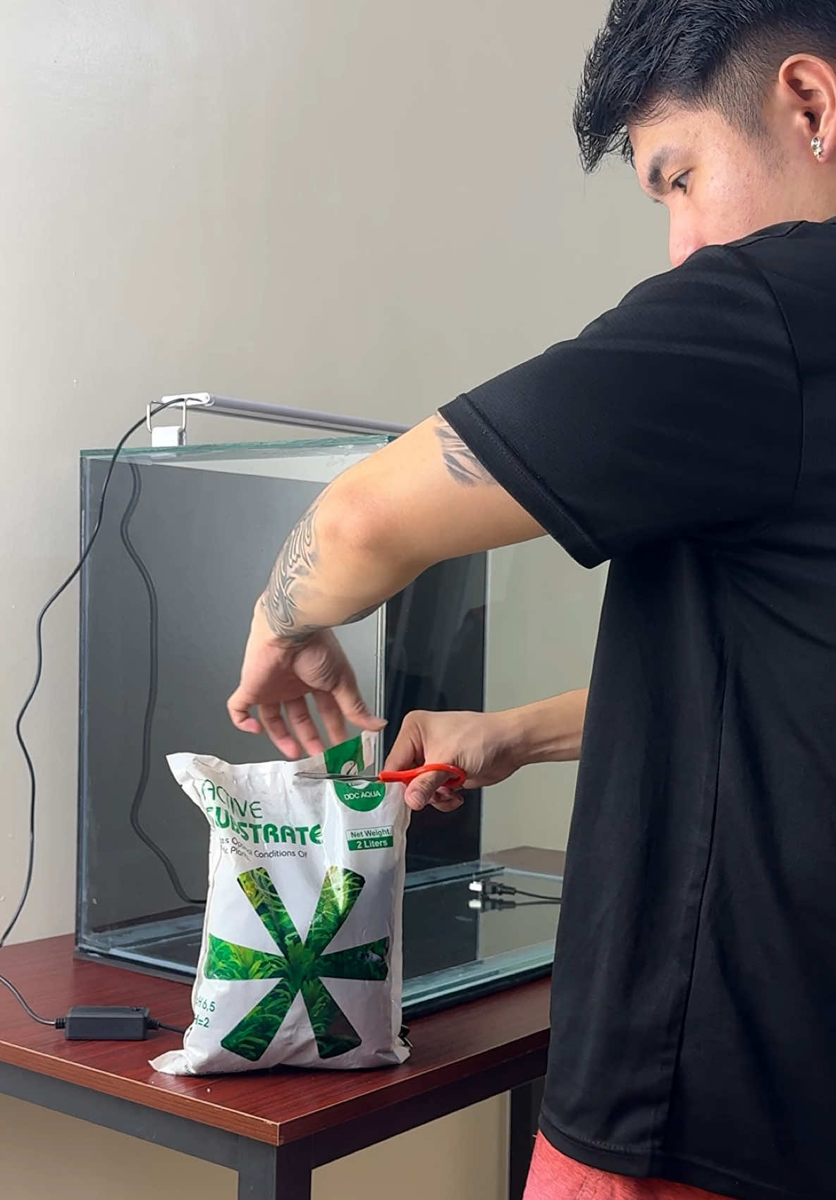 Lagay muna tayo ng Aquasoil bago mag tanim ng seeds. | Aquasoil substrate for Aquarium Fish Tank 🌱 #fishthings #aquarium #fishkeeping 