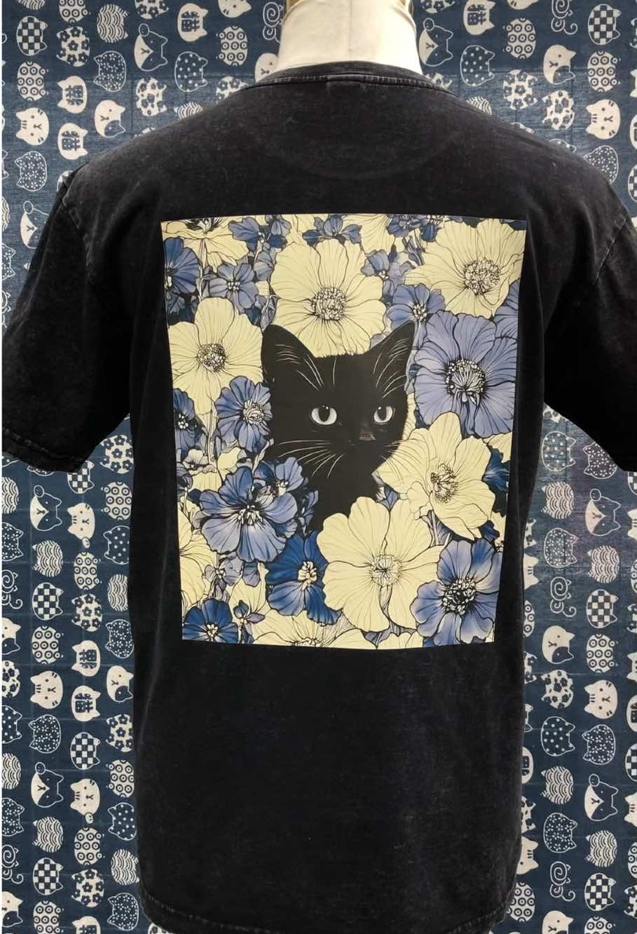 Black Cat Floral Pattern Fun Print Vintage Shirt